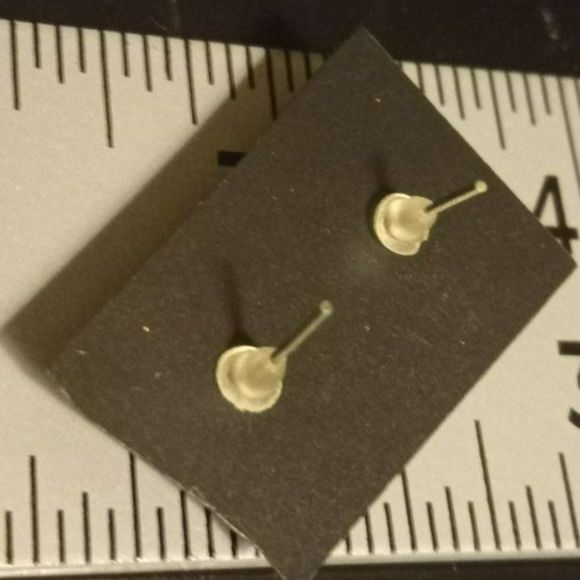 NWOT Adorable Post Earrings Dark Blue Background Behind Light‎ Blue Heart - Picture 2 of 2